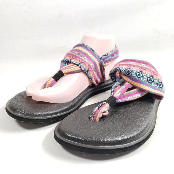 Sanuk Womens Yoga Sling 2 Sandals Size 8 Multicolor Tribal Straps & Black Soles - Picture 2 of 9